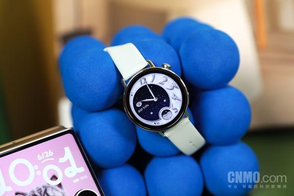 10大配资公司最新排名 Xiaomi Watch S4 41mm评测：精致、小巧的时尚单品